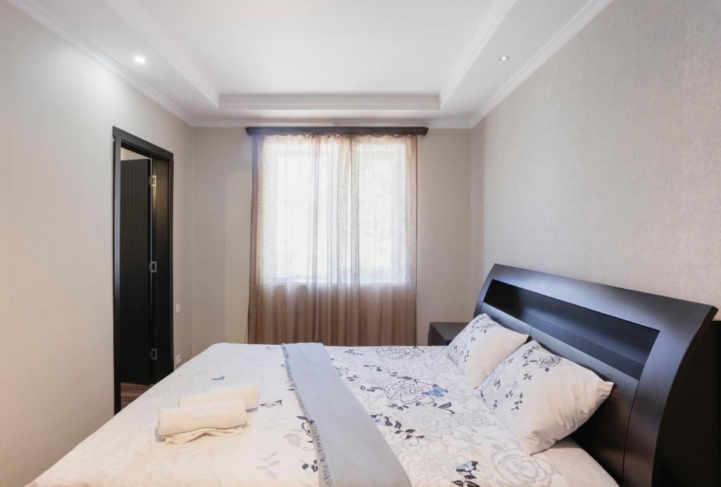 Marcos Hotel room 6